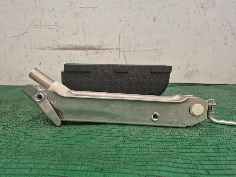 Recambio de gato para » otros... sin categoria   referencia OEM IAM 8Z0011031A 8Z0011031A 8Z0011031A